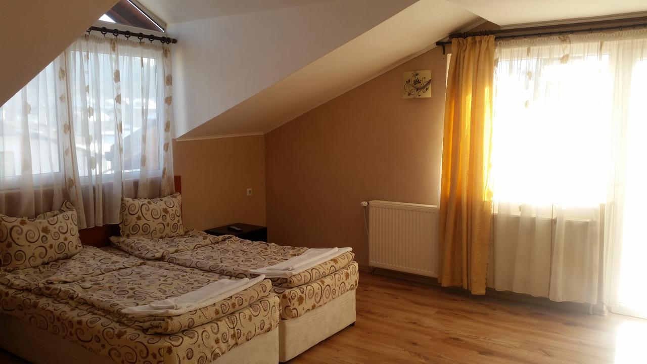 Yana Guest House Dobrinishte Buitenkant foto