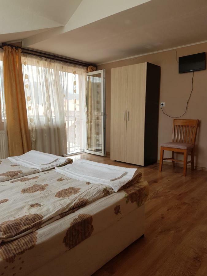 Yana Guest House Dobrinishte Buitenkant foto