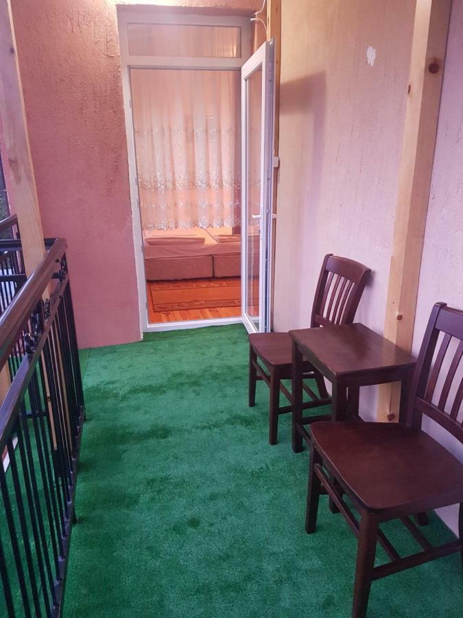Yana Guest House Dobrinishte Buitenkant foto